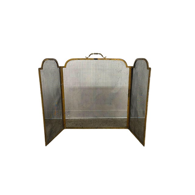 Traditional Vintage Brass-Toned Fireplace Screen With Folding Mesh Panels and Ornate Handle For Sale - Image 3 of 10