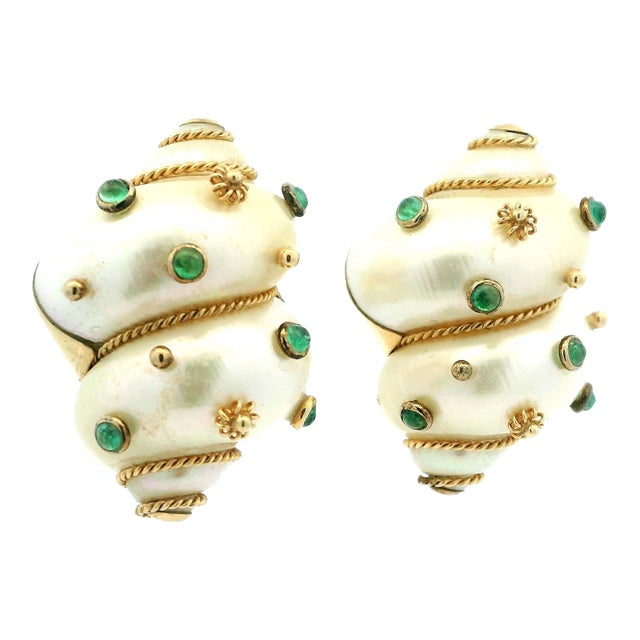 Maz 14k Gold Turbo Shell and Emerald Modernist Earrings, c.1970s, A Pair For Sale