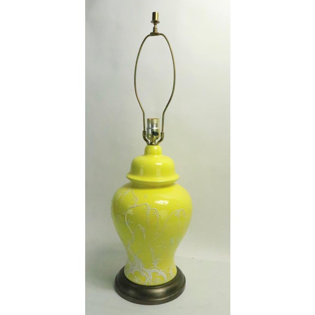 Mid-Century Modern 1970s Bright Yellow Chinese Style Table Lamp For Sale - Image 3 of 9