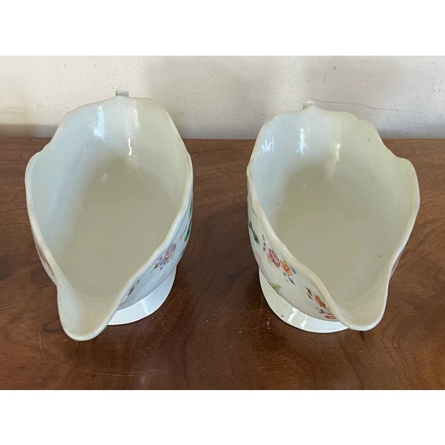 Antique 18th Century Chinese Export Qianlong Porcelain Sauce Boats in Famille Rose Glaze Circa 1750 - a Pair For Sale - Image 9 of 12