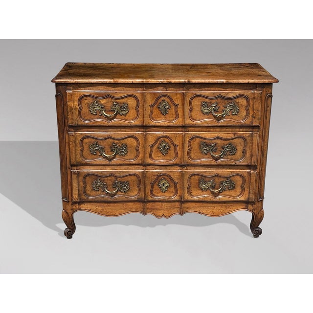 18th Century Louis XI Walnut Commode, 1760 For Sale - Image 4 of 14