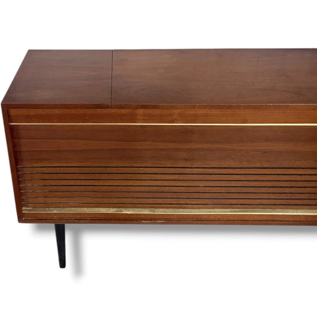 Mid-Century Radiogram with Teak Veneer Cabinet and Integrated Radio, 1960s For Sale - Image 6 of 9