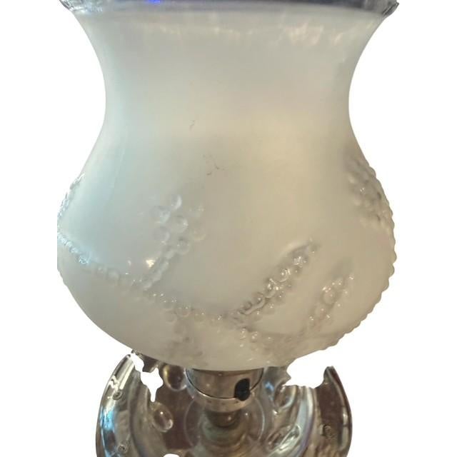 Transparent Vintage 1950s Hollywood Regency Boudoir Lamp Pair With Frosted Embossed Glass Shades & Prism Accents For Sale - Image 8 of 12