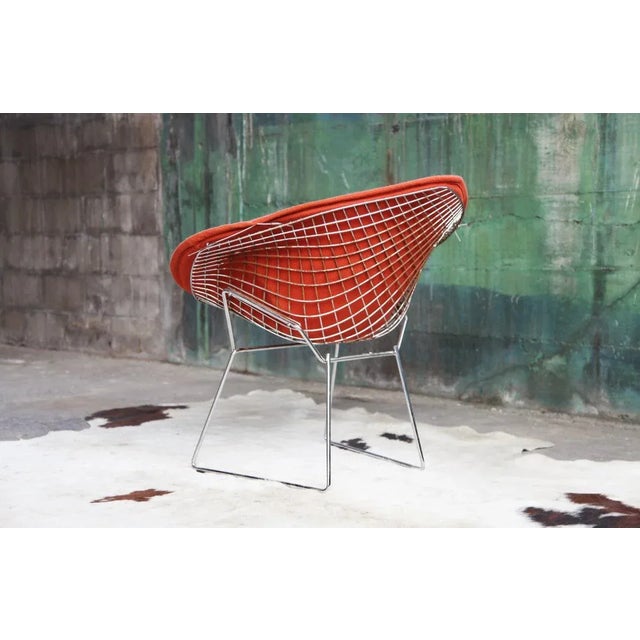1970s 1970s Mid-Century Modern Knoll Poppy Orange Wool & Chrome Bertoia Diamond Armchair For Sale - Image 5 of 11