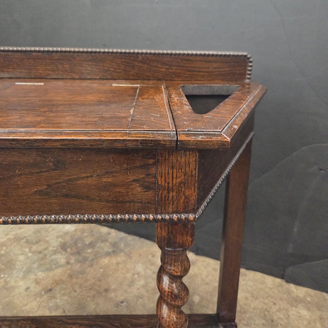 Late 19th Century English Oak Angled Front Barley Twist Front Leg Umbrella Stand For Sale In Atlanta - Image 6 of 6