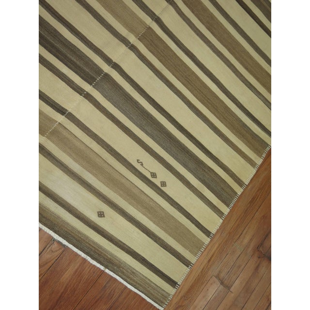 Vintage Turkish Kilim For Sale In New York - Image 6 of 6