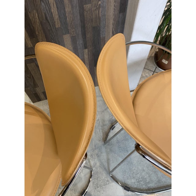 1980s Linda Armchairs in Camel-Colored Leather with Chromed Steel Frames from Arrben, 1980s, Set of 4 For Sale - Image 5 of 18
