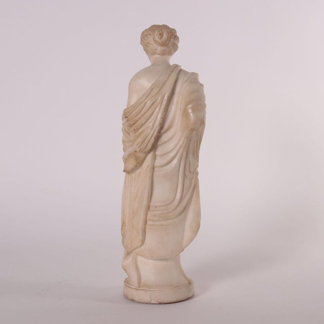 Sculpture of a Roman Matron in White Marble, Italy, 19th Century For Sale - Image 9 of 11