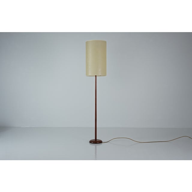Mid-Century Modern Teak Floor Lamp with Fiberglass Lampshade, 1960s For Sale - Image 10 of 10