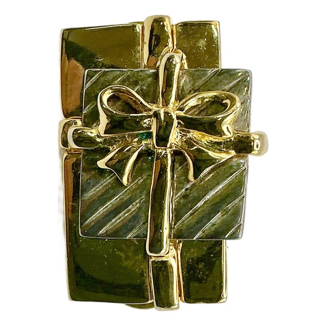 1990s Vintage Americana Hollywood Regency Christmas Wrapped Gifts Brooch For Sale