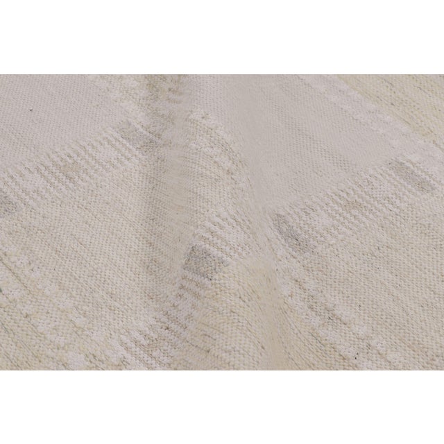 Textile Rug & Kilim’s Oversized Scandinavian-Inspired Rug, White Minimalist Geometry For Sale - Image 7 of 10