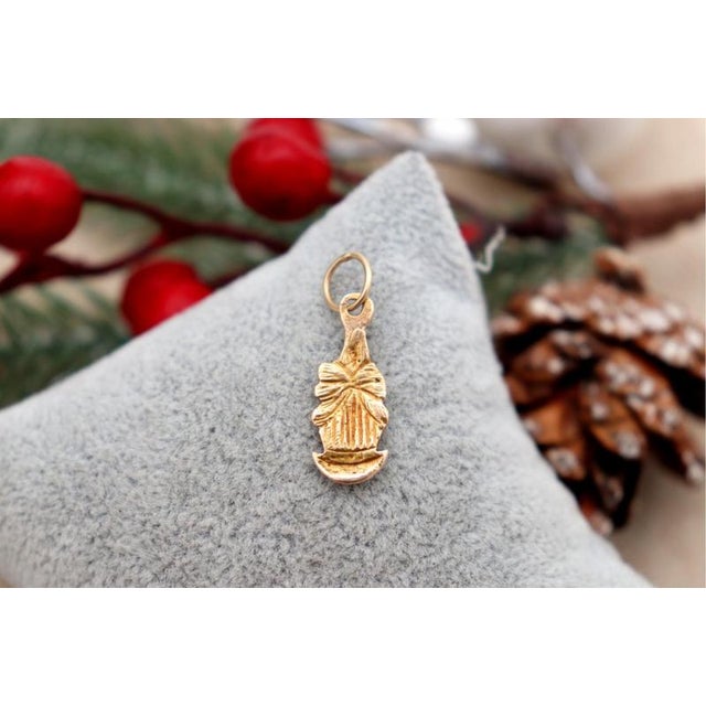 19.2k Gold Our Lady of the Immaculate Conception Pendant For Sale - Image 3 of 6