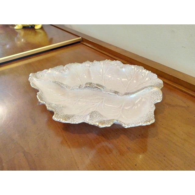 Mid-Century Modern Vintage 1950's California Pottery #650 Beige Leaf Dish For Sale - Image 3 of 6