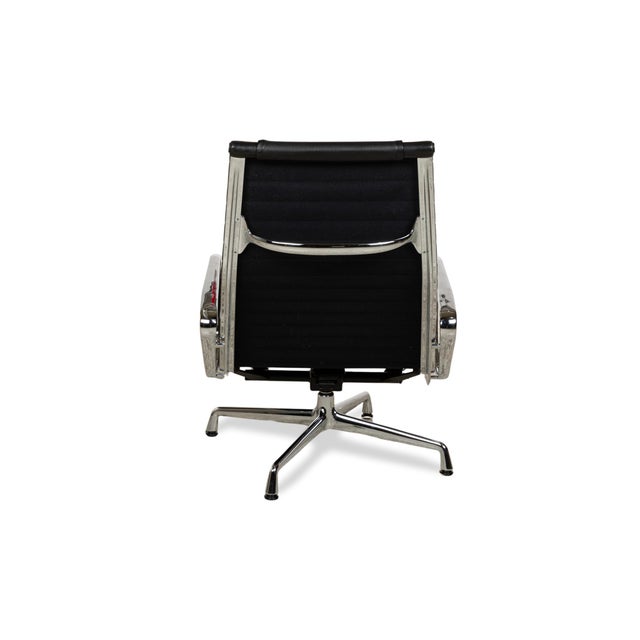 EA 124 Leather Armchair in Black with Rocking Function by Charles & Ray Eames for Vitra For Sale - Image 13 of 15