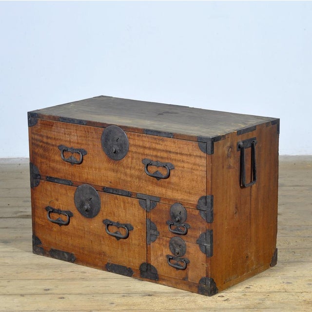Japanese Tansu Chest of Drawers, 1890s For Sale - Image 17 of 17
