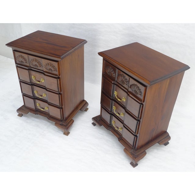 Traditional Pair of Solid Mahogany Brass Pull 4 Drawer Bracket Feet Night Stands Tables MINT For Sale - Image 3 of 18