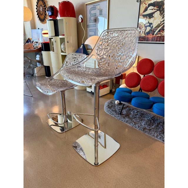 Mid-Century Modern Pair of Marcello Ziliani for Casprini Caprice Adjustable Bar Stools Transparent Swivel Chairs Italy Space Age For Sale - Image 3 of 18