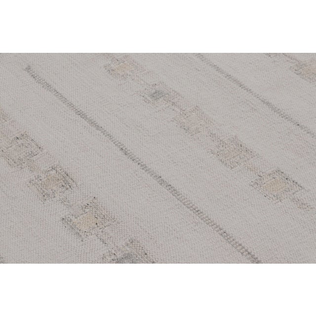 Rug & Kilim’s Scandinavian-Inspired Outdoor Rug, Geometric Patterns Over White For Sale In New York - Image 6 of 7