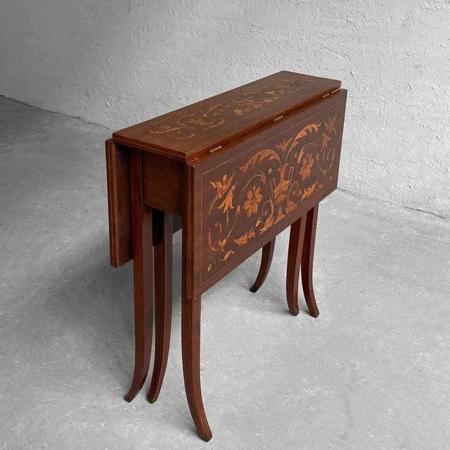 Early 19th Century Antique English Mahogany Marquetry Drop Leaf Side Table For Sale - Image 4 of 10
