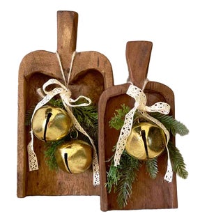 Antique Early 20th Century Wooden Cereal Scoops with Reversible Christmas Decorations, Set of 2 For Sale