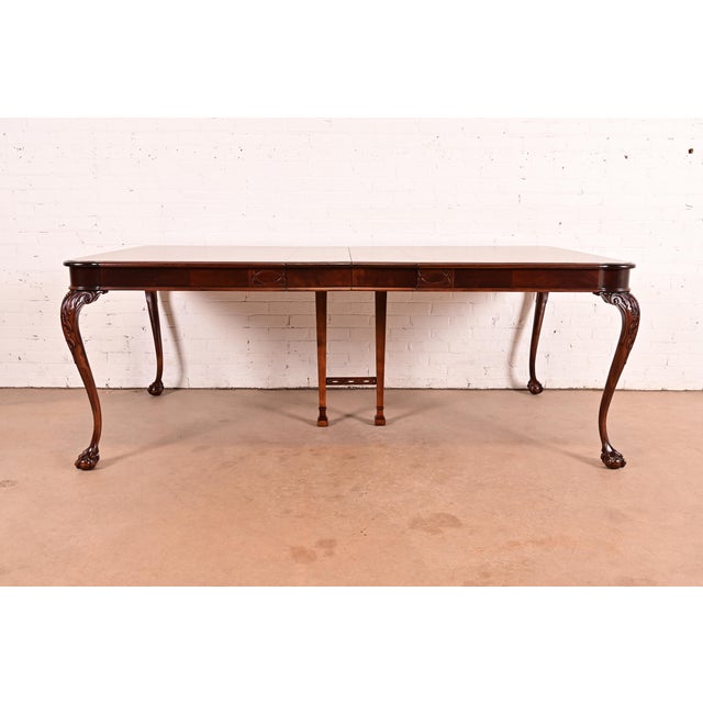 English Romweber Style Chippendale Carved Mahogany Extension Dining Table, Newly Refinished For Sale - Image 3 of 18