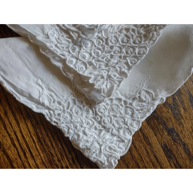 Offered are a set of 8 beautiful vintage linen dinner napkins. They are in excellent condition and measure 16" square when...
