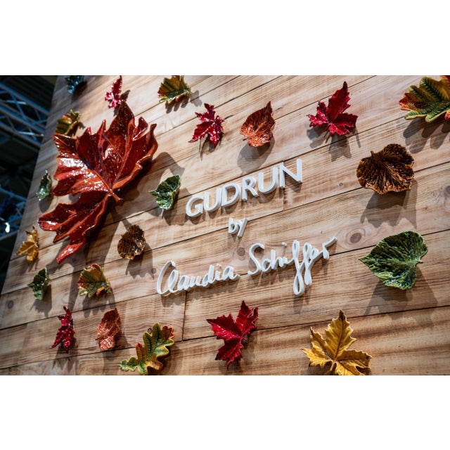 Bordallo Pinheiro Bordallo Pinheiro Gudrun by Claudia Schiffer Fall Oak Leaf Plate, 9" For Sale - Image 4 of 4