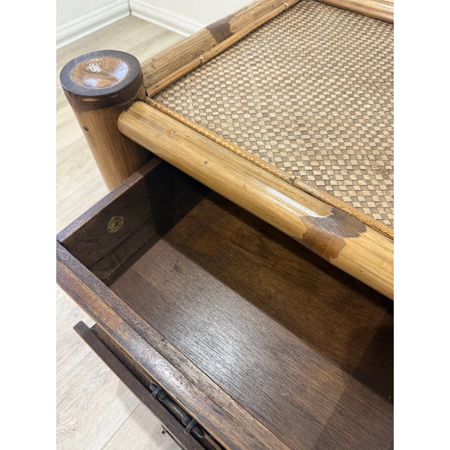 1990s Pelican Reef Vintage Bamboo and Rattan Pair of Nighstands For Sale - Image 5 of 12