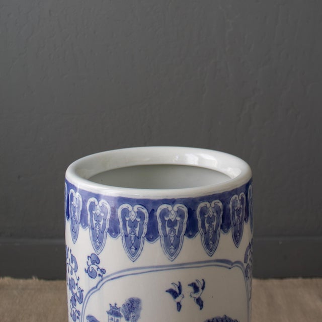 Blue Blue Willow Chinoiserie Ceramic Umbrella Stand For Sale - Image 8 of 16