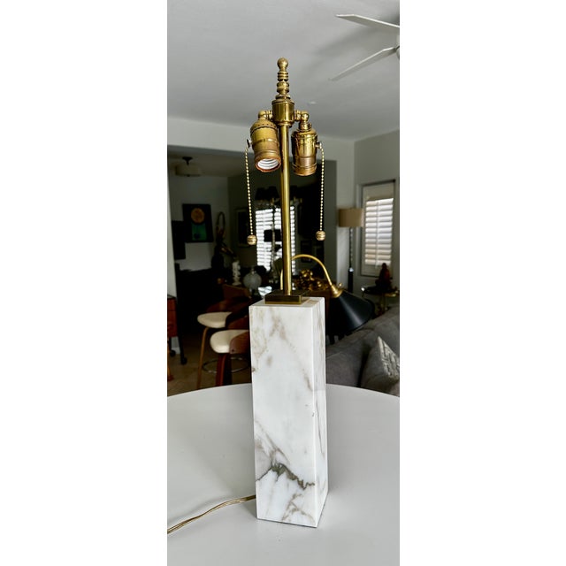 1960s 1960s Single t.h. Robsjohn-Gibbings for Hansen Table Lamp White Marble & Brass For Sale - Image 5 of 14
