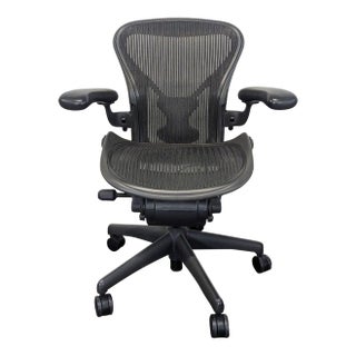 Herman Miller Aeron Size a Ergonomic Office Chair - Black Mesh For Sale