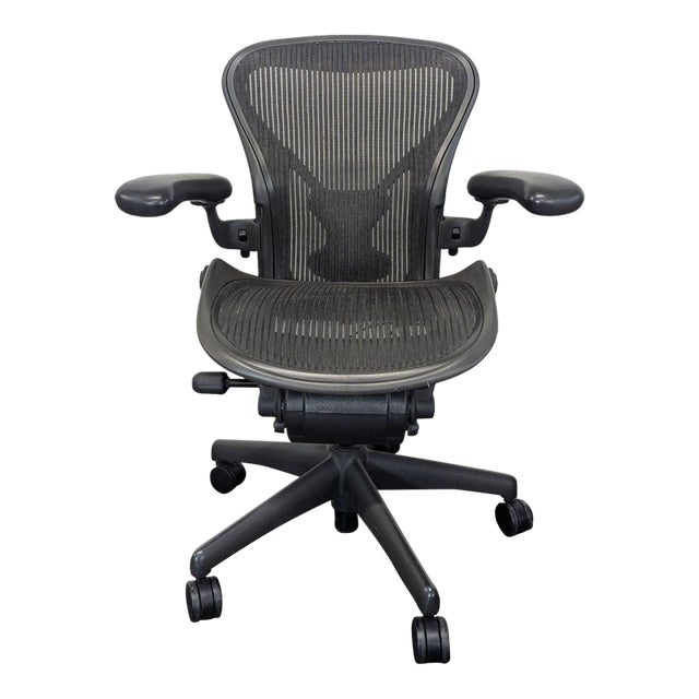 Herman Miller Aeron Size a Ergonomic Office Chair - Black Mesh For Sale