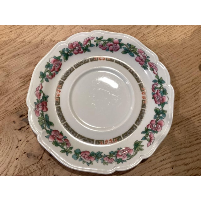 1950s Set of 6 Limoges Soup Cups W/Chinoiserie Decor For Sale In New York - Image 6 of 9