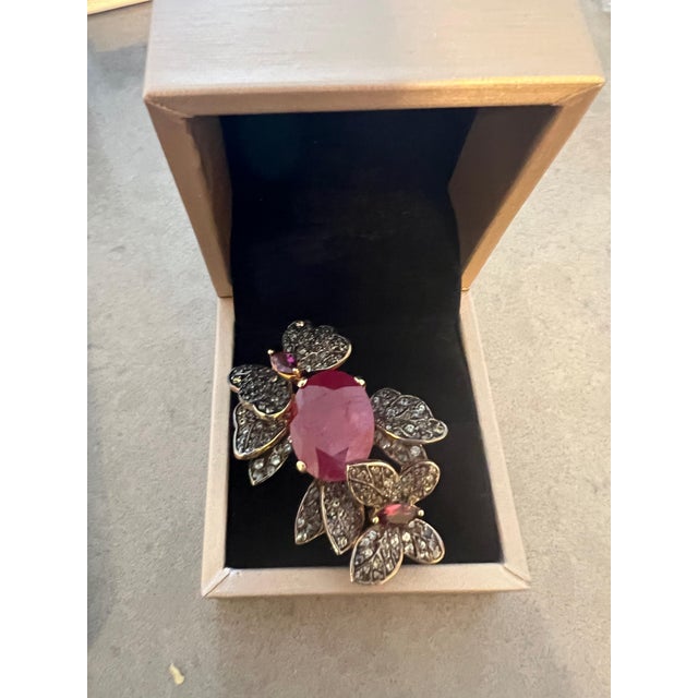 Bochic "Orient" Vintage Ruby & Multi Sapphire Vintage Cluster Ring Set 18K & Silver Red natural ruby, Oval cabochon shape...