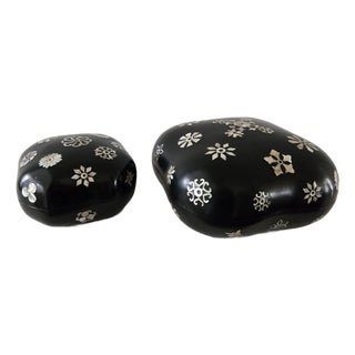 Vintage Chinese Black Lacquer Box Mother of Pearl Inlay Box Set of Two Square For Sale