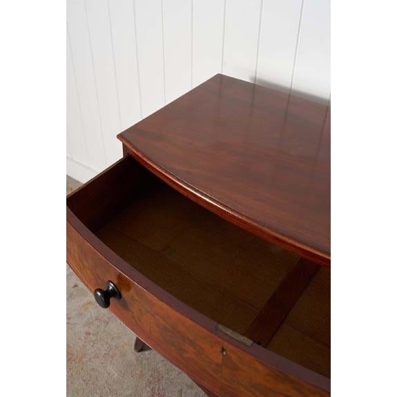 Early 19th Century 3 Drawer Mahogany Bowfront Chest With Wooden Knobs For Sale In Charleston - Image 6 of 9