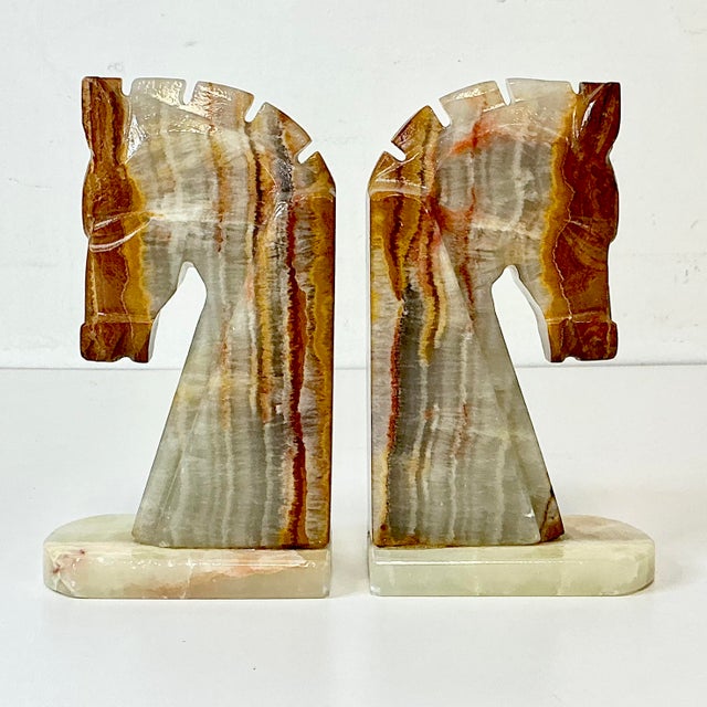 Rustic 1970s Vintage Southwestern Boho Chic Italian Hand-Chiseled Onyx Marble Horse Bookends - A Pair For Sale - Image 3 of 15