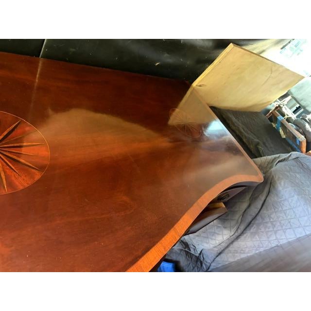 1920s 1920s Charak Mahogany Federal Serpentine Front Server. For Sale - Image 5 of 7