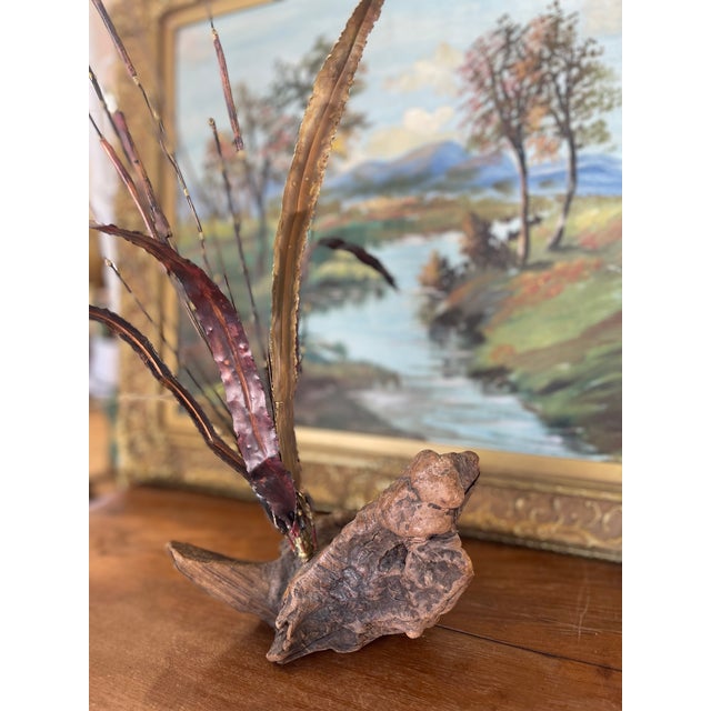 Mid-Century Curtis Jere Style Brutalist Cattail Sculpture in Welded Copper and Brass Toned Metals on Driftwood Base. For Sale - Image 4 of 10