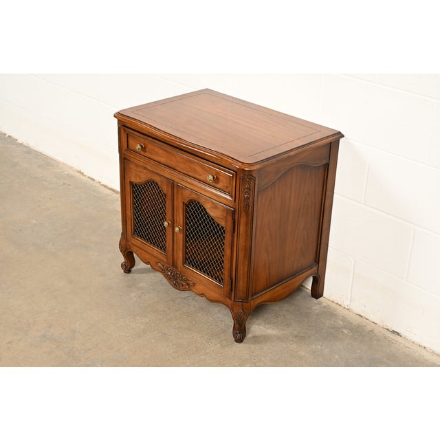 French Provincial Kindel Furniture French Provincial Louis XV Cherry Wood Nightstand, Circa 1960s For Sale - Image 3 of 15