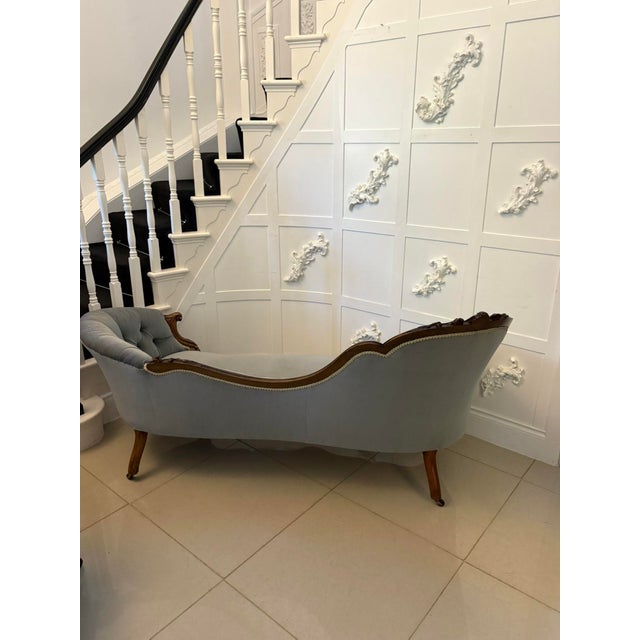 Gray Antique Victorian Carved Walnut Chaise Lounge, 1850 For Sale - Image 8 of 17