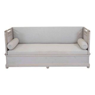 Swedish 19th Century Gustavian Painted Daybed For Sale