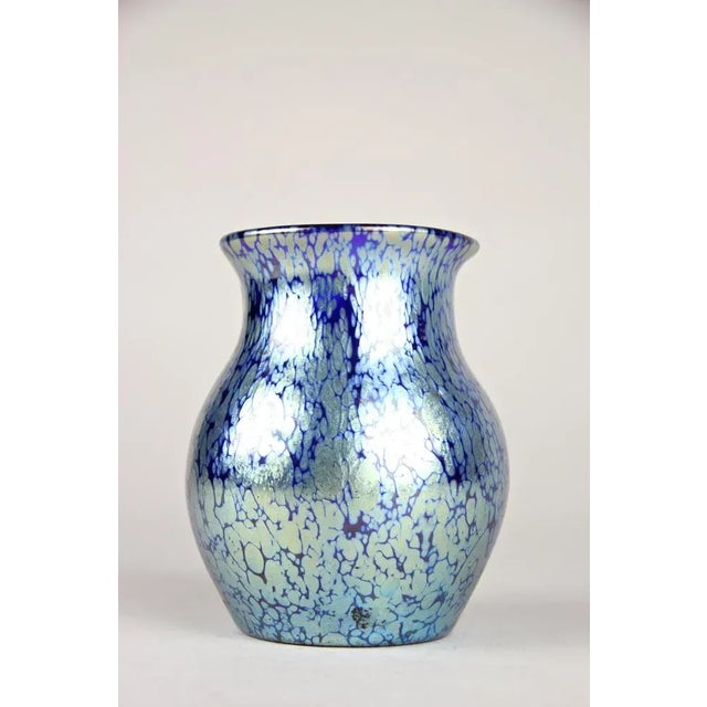 Art Nouveau Glass Vase with Papillon Decor from Loetz Witwe, Bohemia, 1903 For Sale - Image 3 of 10