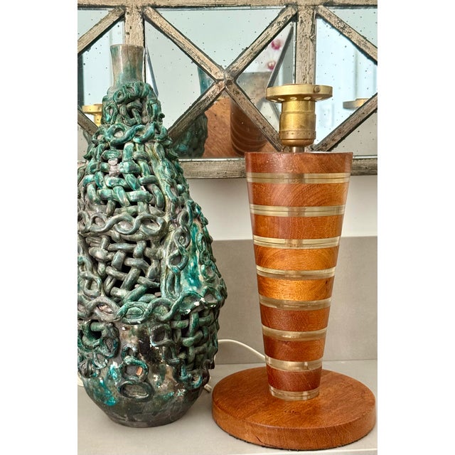 1970’s Vintage ‘Felice Antonio Botta Style’ Table Lamp Constructed of Alternating Wood and Lucite Stacked Circles, Art Deco, MCM Style For Sale - Image 12 of 12