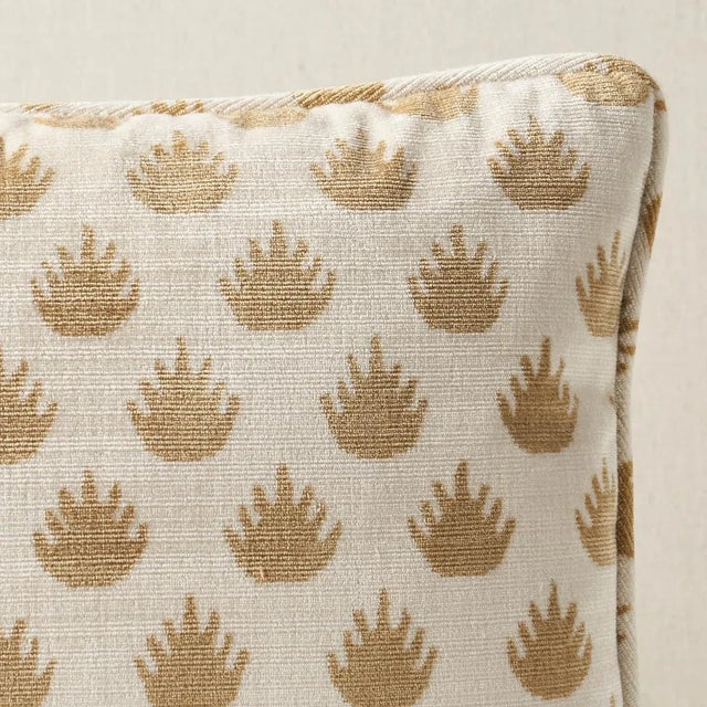This pillow features Coronation Velvet with a self welt finish. A classic motif with a modern attitude, Coronation Velvet...