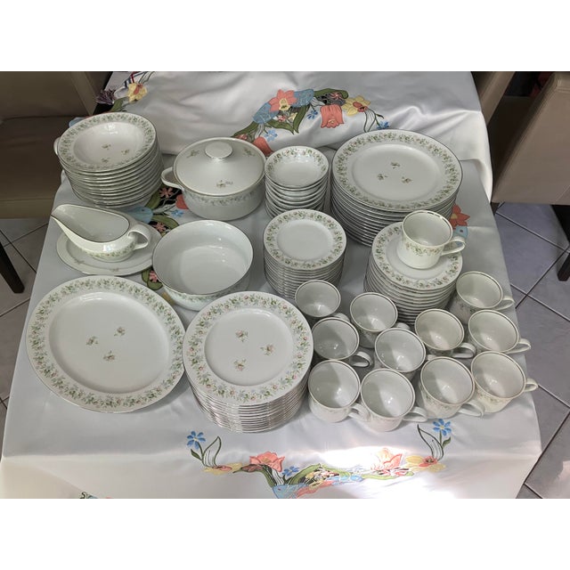 Traditional Forever Spring Fine China Dinnerware Service for 12 (89 Pieces Total) For Sale - Image 3 of 7