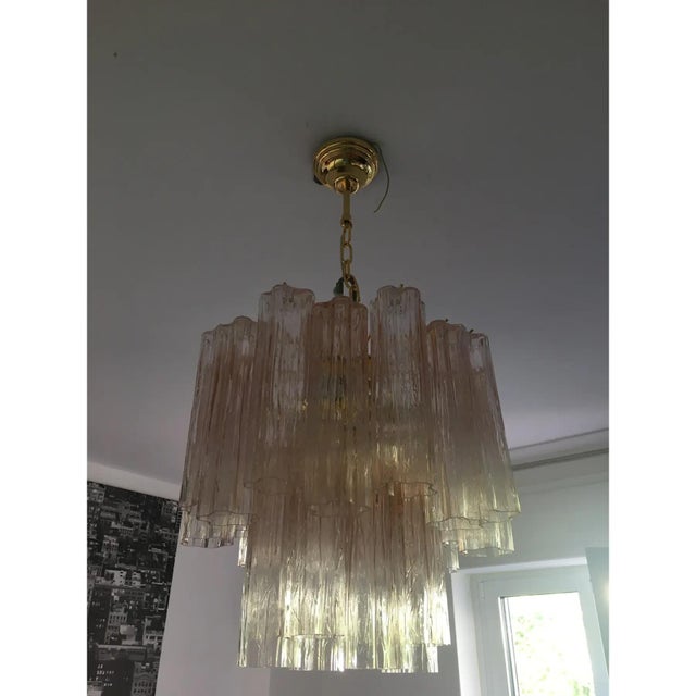 Contemporary Venini-Style Pink Murano Glass Tronchi Chandelier – Italian Art Lighting For Sale - Image 3 of 6