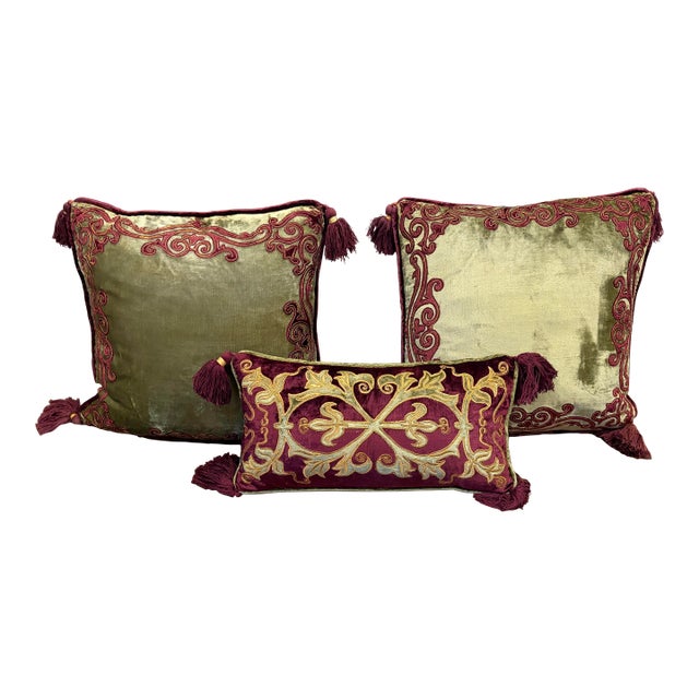 Luxury Custom Set of 3 Embroidered Silk Velvet Cushions For Sale
