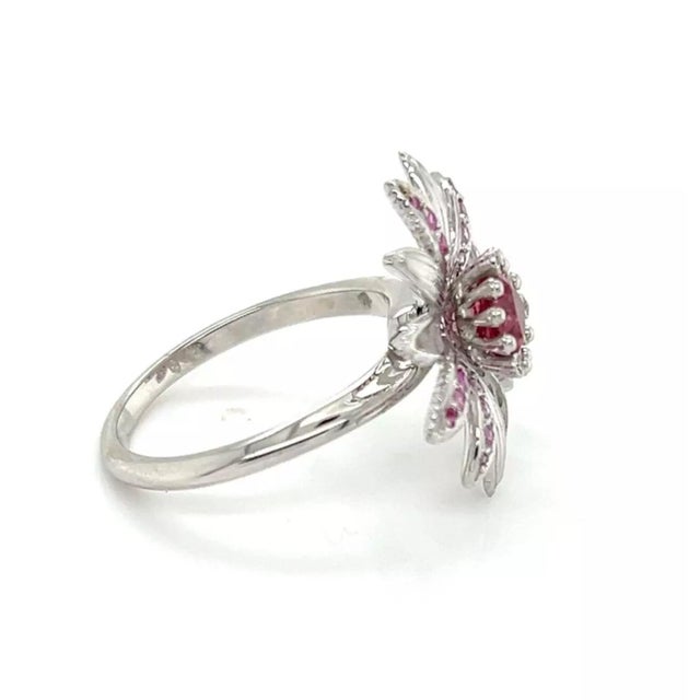 Carrera y Carrera Primavera Tourmaline 18k White Gold Spinner Flower Ring, Size 6.5 For Sale - Image 9 of 11