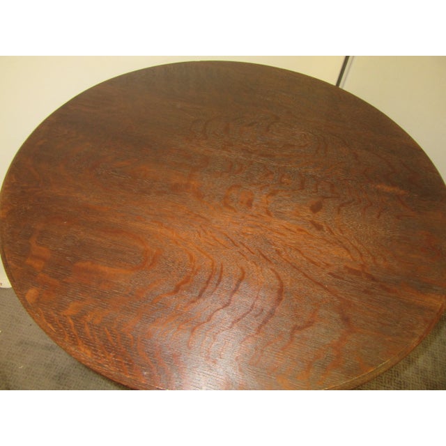 1910s Antique Arts and Crafts Quarter Sawn Oak Round Lamp Table For Sale - Image 5 of 9